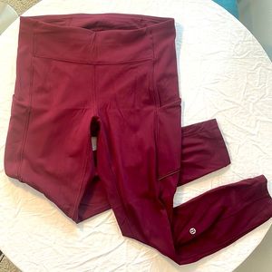 Maroon 3/4 length lululemon yoga pants